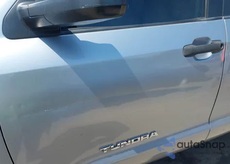 2011 Toyota Tundra Grade 5.7L V8 z USA, uszkodzony, nr VIN 5TFRY5F13BX106434